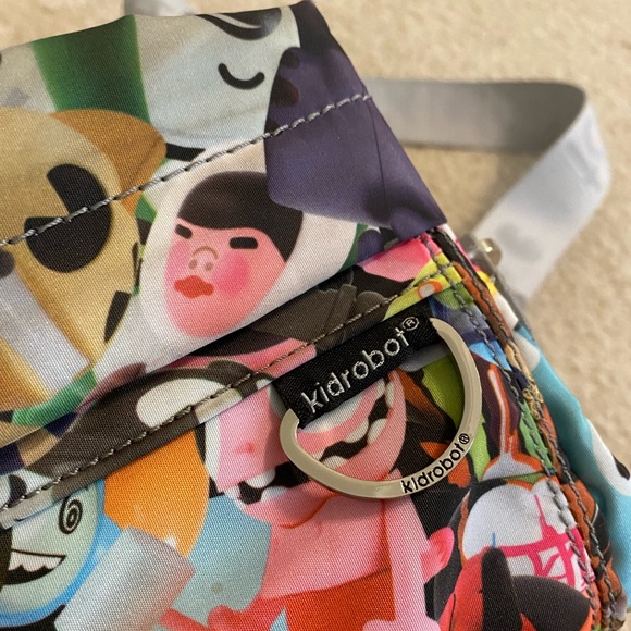 Kidrobot Handbag With Detachable Shoulder Strap. - Picture 6 of 13